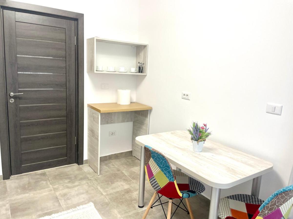 Cleopatra 3 Apartment Ipotesti  Bagian luar foto